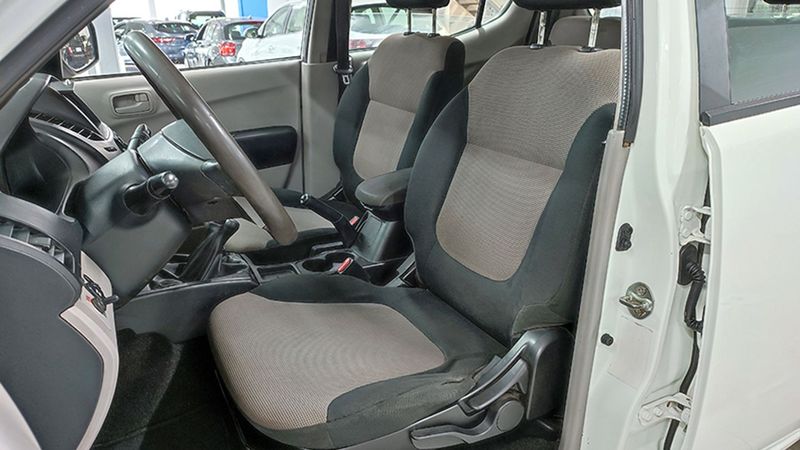 Mitsubishi L200 • 2012 • 163,500 km 6