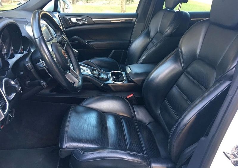 Porsche Cayenne • 2016 • 80,000 km 2