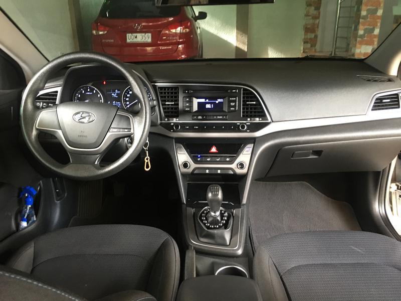Hyundai Elantra • 2016 • 53,000 km 4