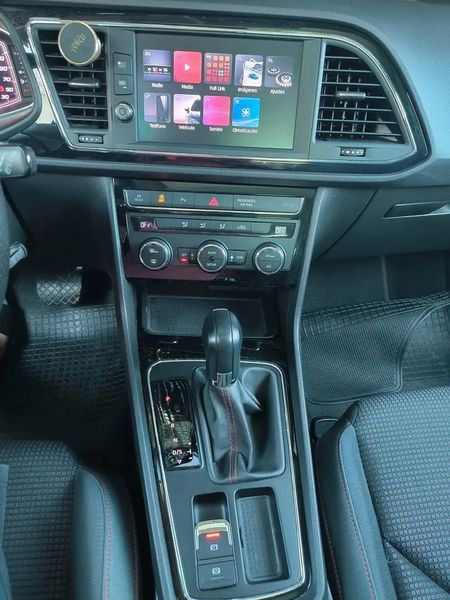 Seat Leon • 2019 • 76,000 km 18