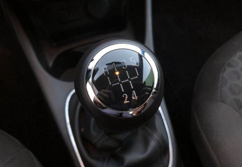 Opel Corsa • 2017 • 20,000 km 3