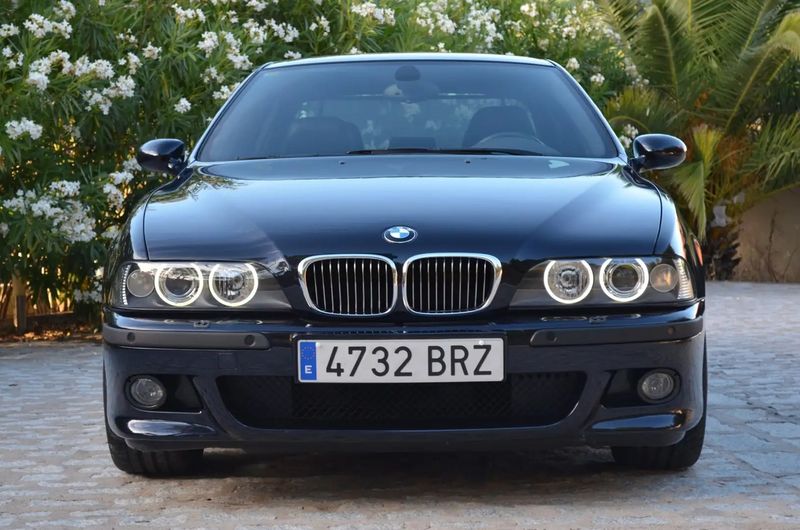 BMW M5 • 2002 • 152,000 km 9