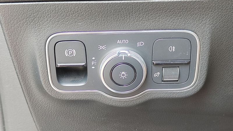 Mercedes-Benz GLA • 2020 • 41,000 km 19