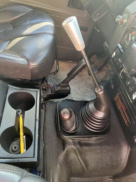 Land Rover Defender • 2000 • 133,000 km 5