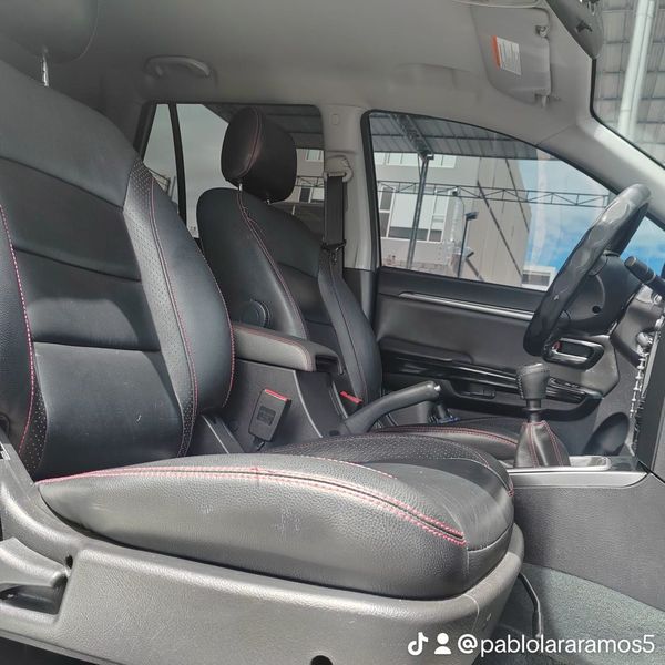 Great Wall Hover • 2018 • 74,000 km 8