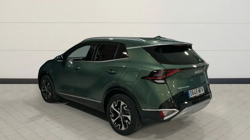 Kia Sportage • 2023 • 9,900 km 3