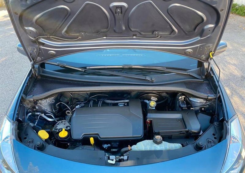 Renault Clio • 2007 • 90,000 km 3