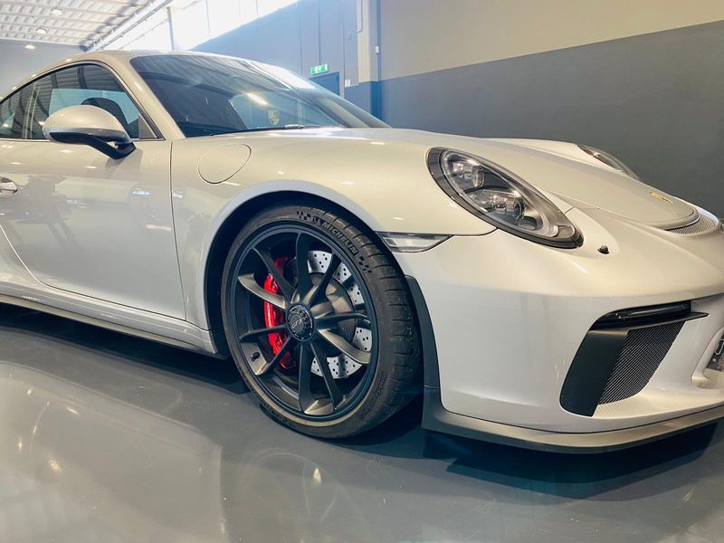 Porsche 911 • 2018 • 47,000 km 9