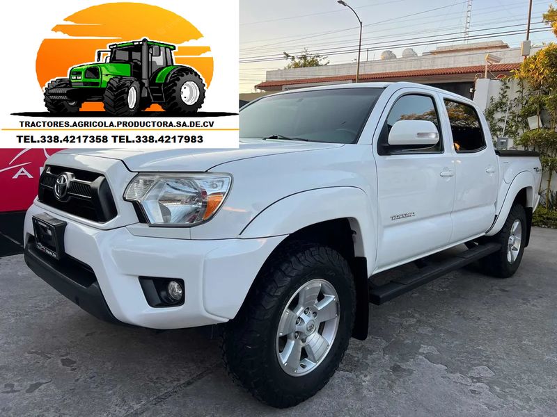 Toyota Tacoma • 2015 • 34,000 km 1