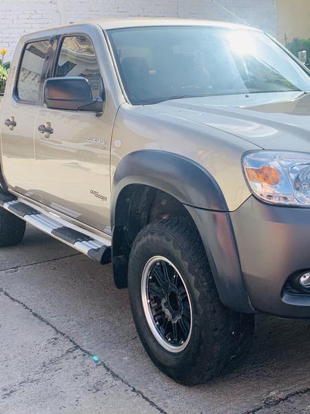 Mazda BT • 2012 • 169,000 km 8