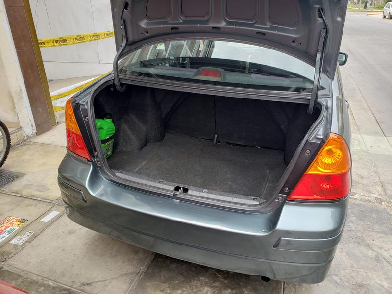 Suzuki Aerio • 2007 • 155,000 km 1
