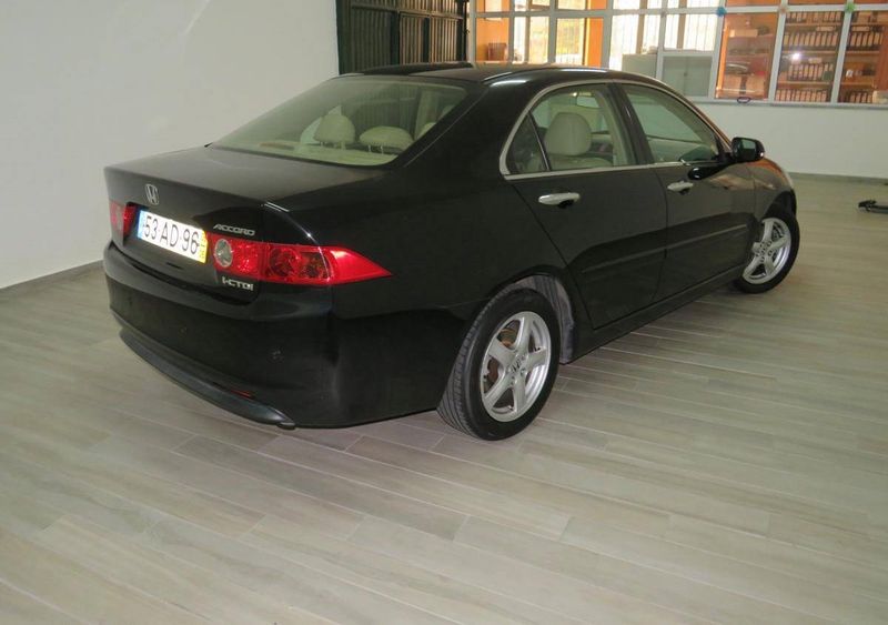 Honda Accord • 2005 • 199,999 km 2