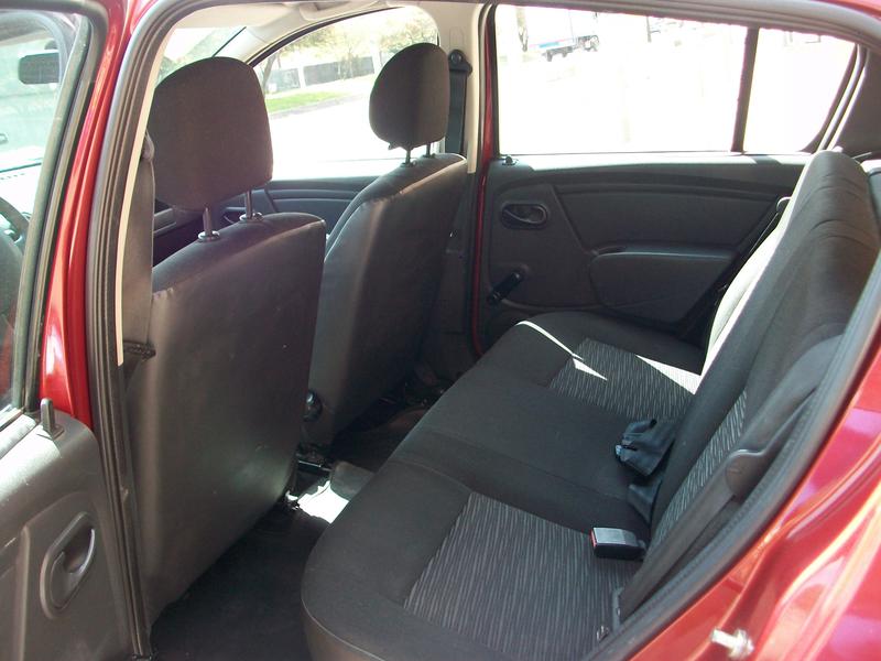 Renault Sandero • 2012 • 120,400 km 3