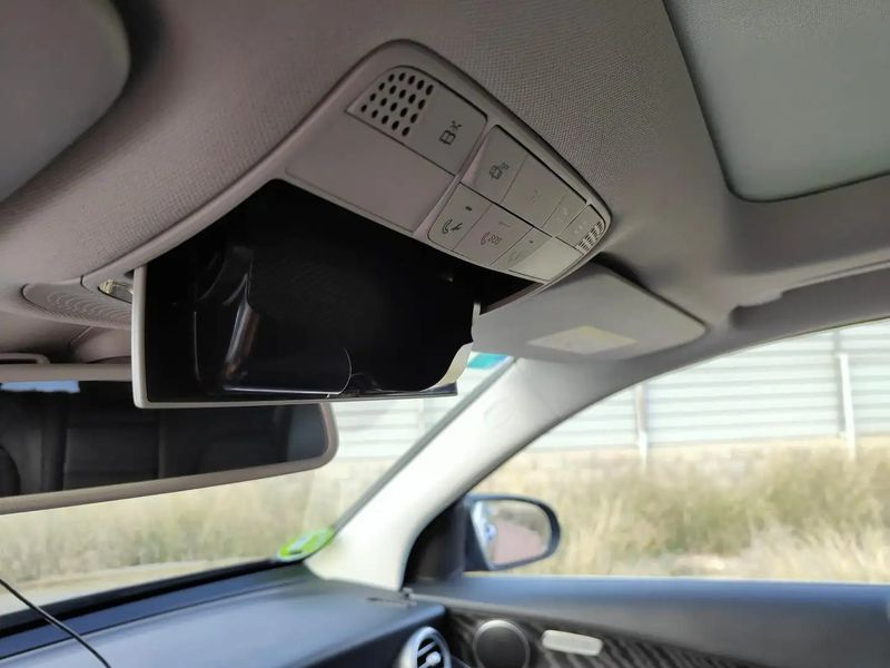 Mercedes-Benz GLC-Class • 2017 • 142,000 km 8