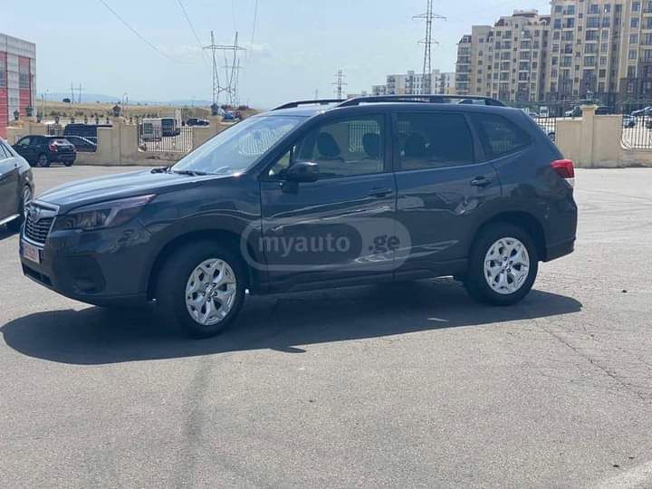 Subaru Forester • 2019 • 49,000 km 3