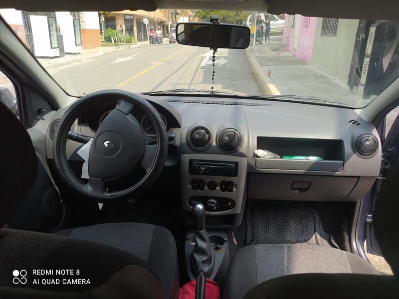 Renault Logan • 2010 • 115,000 km 10