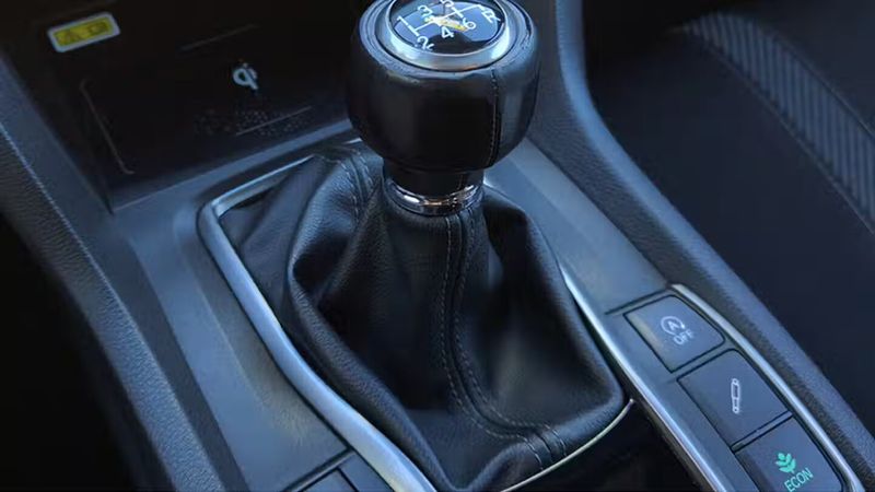 Honda Civic • 2018 • 123,324 km 5