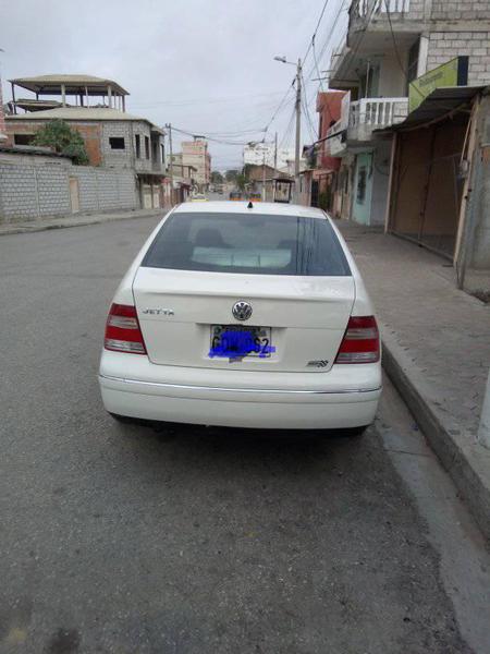 Volkswagen Jetta • 2006 • 211,074 km 3