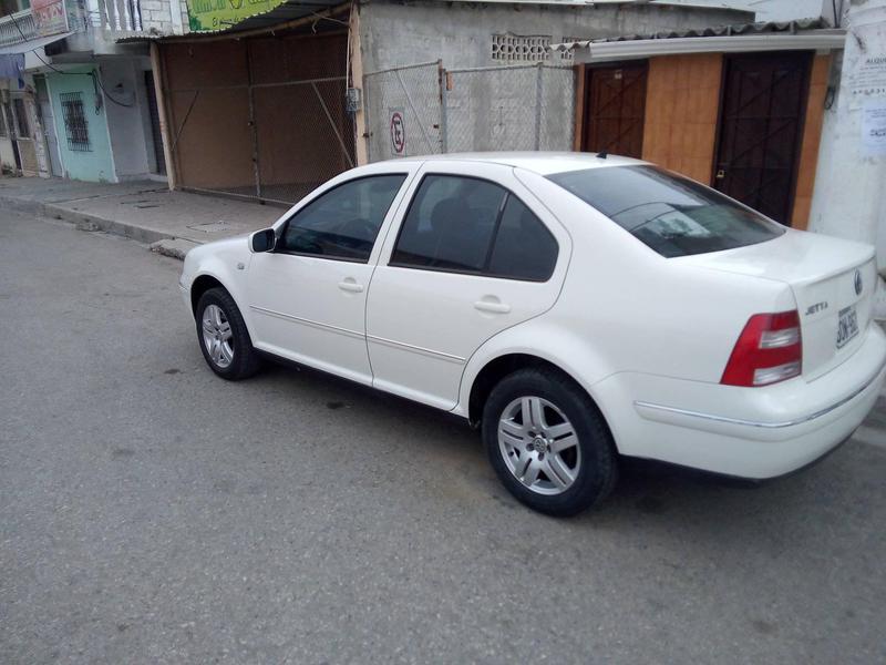 Volkswagen Jetta • 2006 • 211,074 km 9