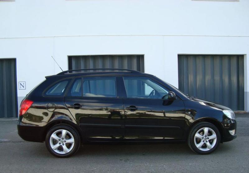 Škoda Fabia • 2010 • 115,104 km 3
