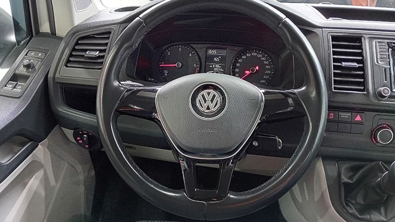 Volkswagen Caravelle • 2019 • 38,000 km 13