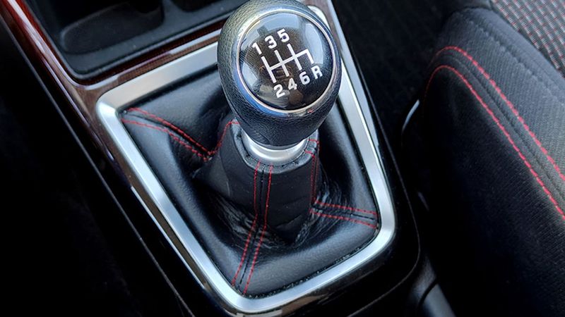 Suzuki Swift • 2023 • 27,000 km 17