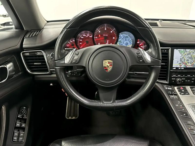 Porsche Panamera • 2014 • 144,000 km 4
