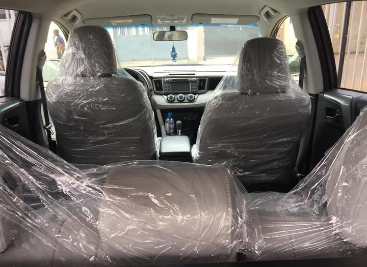 Toyota RAV4 • 2014 • 17,000 km 10