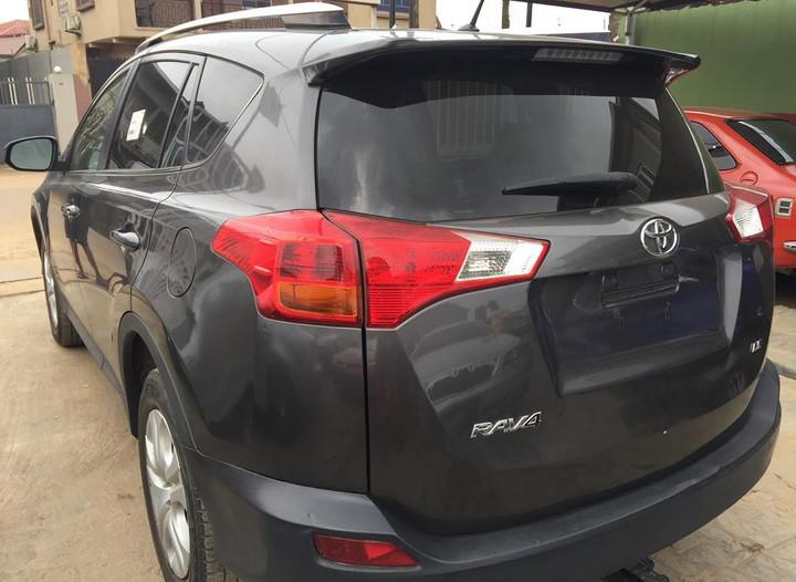 Toyota RAV4 • 2014 • 17,000 km 2