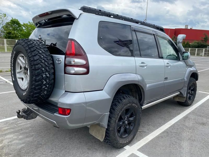 Toyota Land Cruiser • 2004 • 6,000 km 3