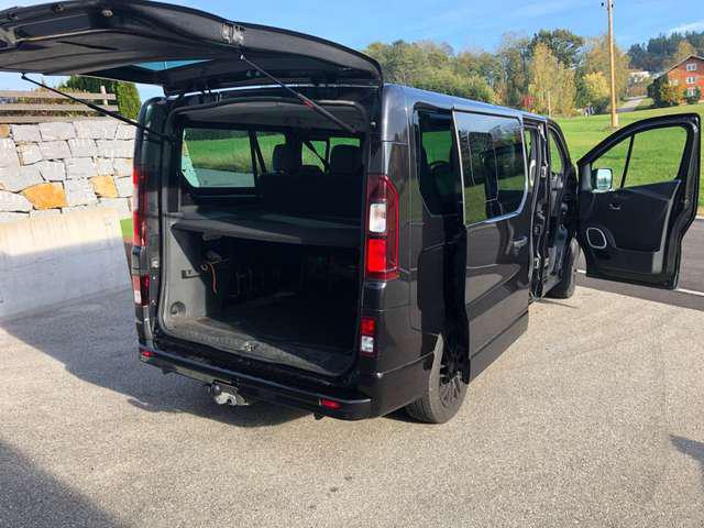 Opel Vivaro • 2015 • 105,000 km 1