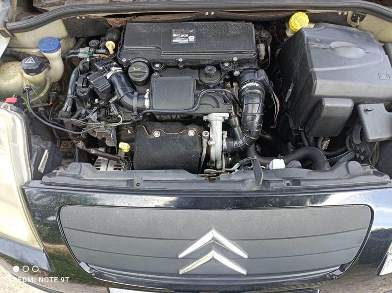 Citroën C2 • 2005 • 350,000 km 3