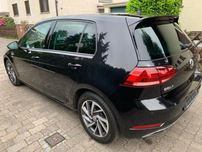 Volkswagen Golf • 2017 • 39,000 km 6