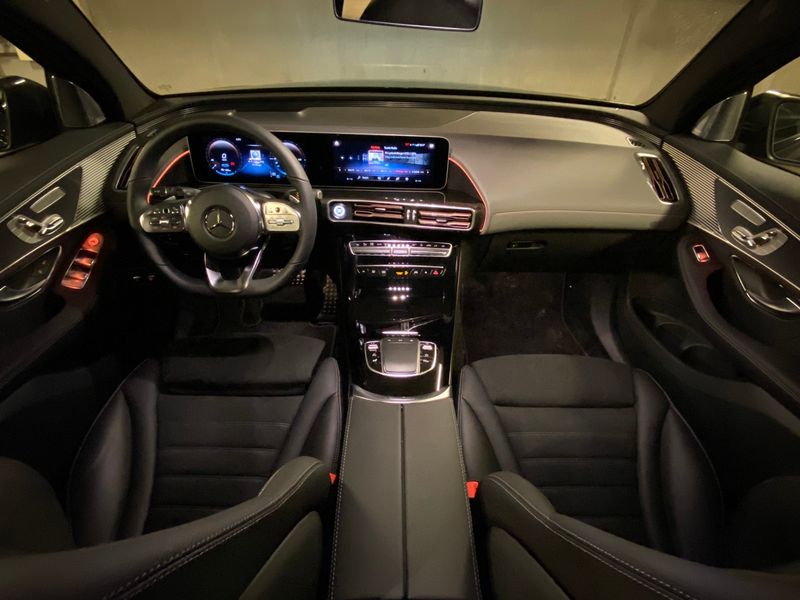 Mercedes-Benz E-Class • 2020 • 43,990 km 1