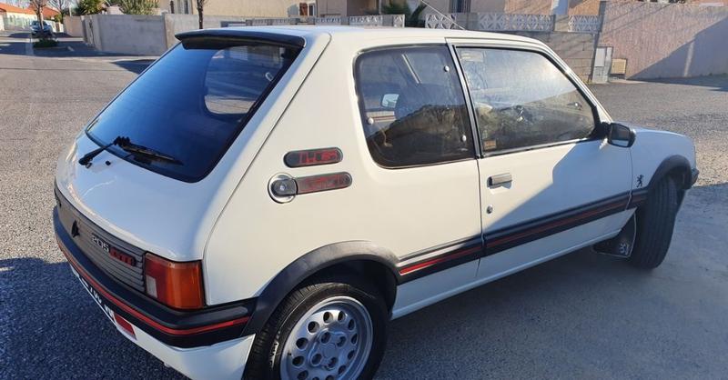 Peugeot 205 • 1998 • 224,000 km 4