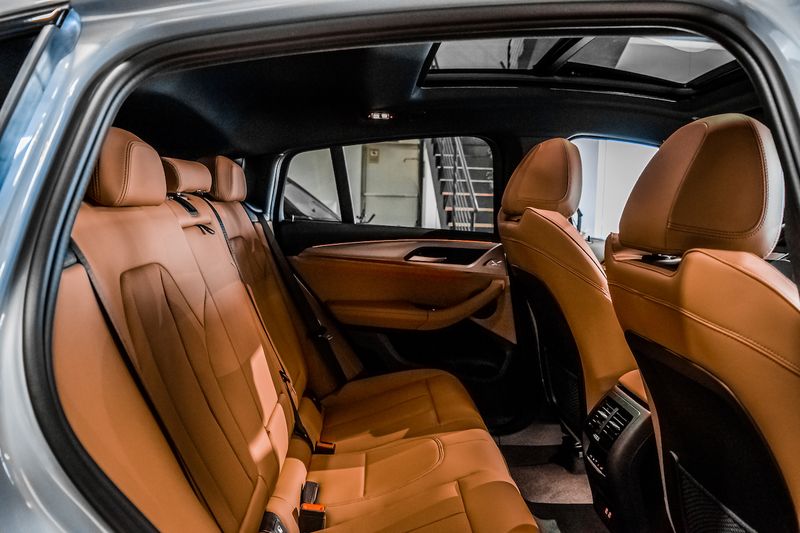 BMW X4 • 2024 • 4,100 km 10