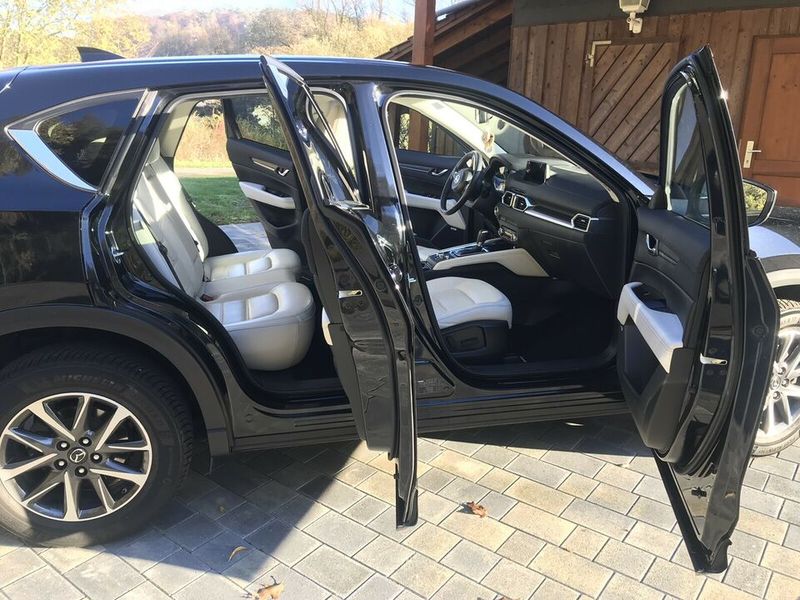 Mazda CX-9 • 2018 • 79,300 km 6