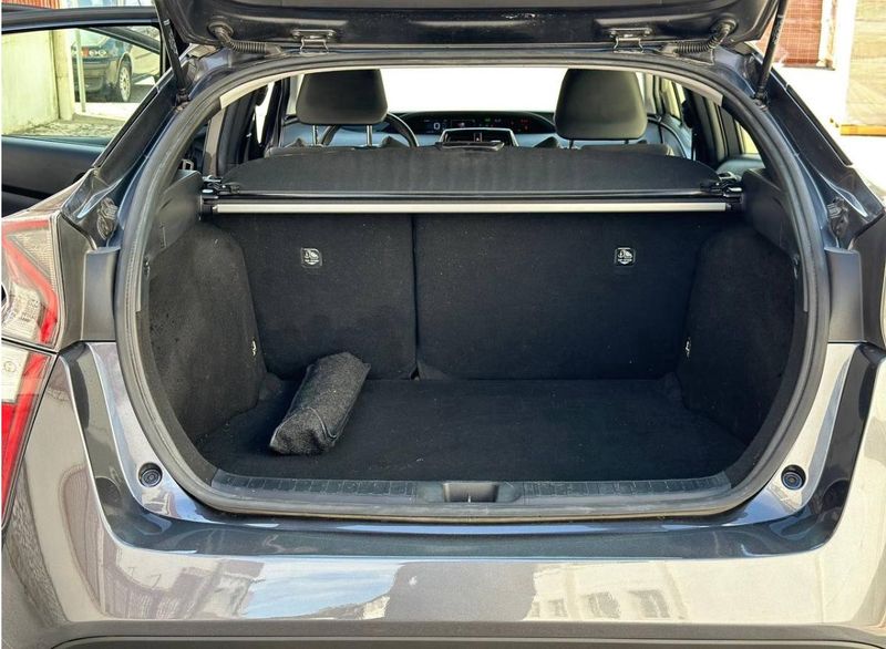 Toyota Prius • 2016 • 110,000 km 7