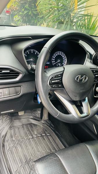 Hyundai Santa Fe • 2019 • 44,000 km 3