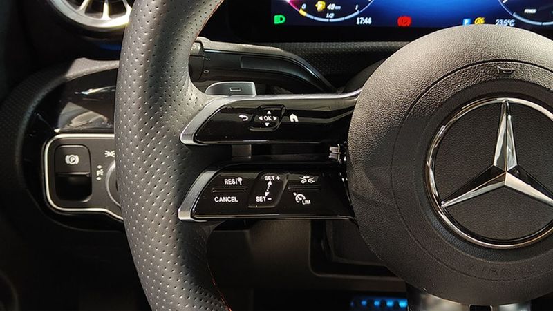 Mercedes-Benz CLA • 2023 • 16,456 km 13