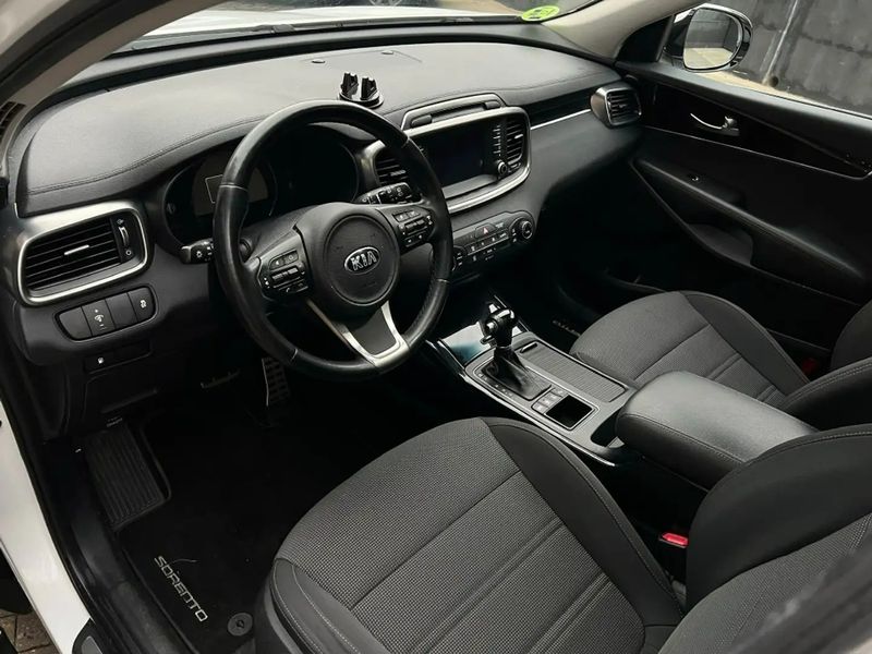 Kia Sorento • 2015 • 141,000 km 6