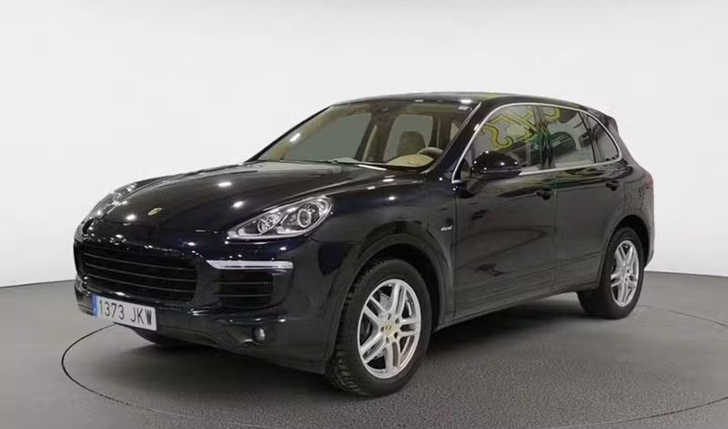 Porsche Cayenne • 2015 • 48,199 km 2