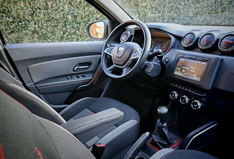 Dacia Duster • 2020 • 84,000 km 4