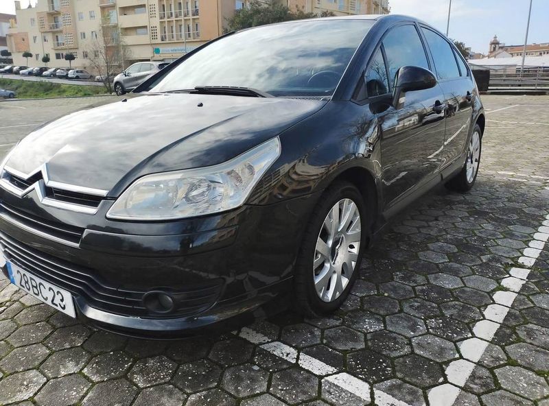 Citroën C4 • 2006 • 250,000 km 3