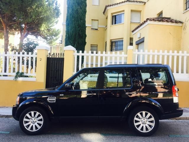 Land Rover Discovery • 2012 • 184,000 km 1