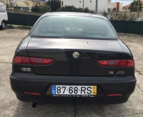 Alfa Romeo 156 • 2001 • 163,000 km 2