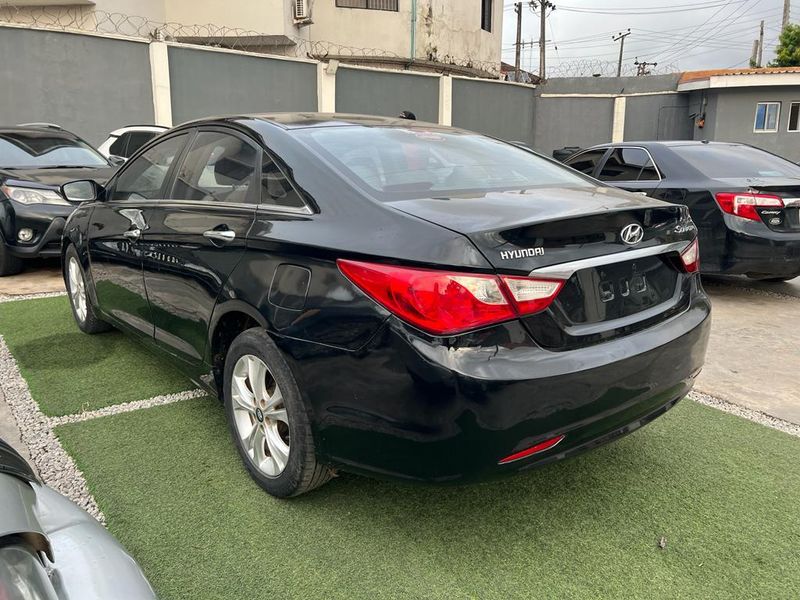 Hyundai Sonata • 2012 • 45 km 2