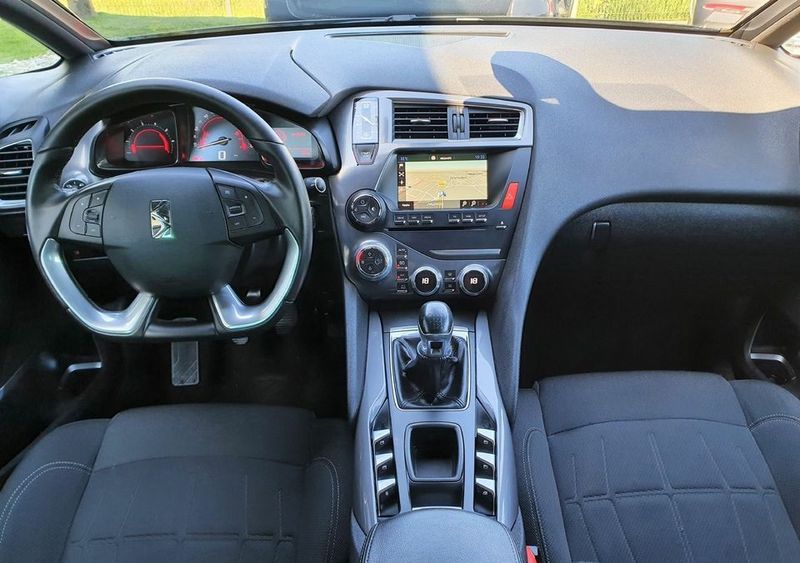 Datsun Stanza • 2015 • 109,000 km 1