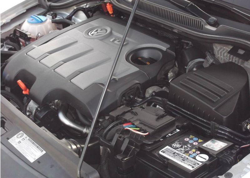 Volkswagen Polo • 2012 • 11,000 km 4