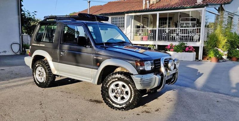 Mitsubishi Pajero • 1995 • 179,000 km 1